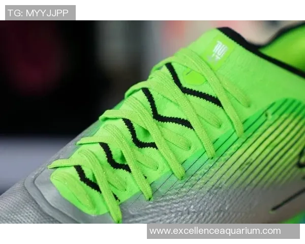 每场更换一双足球鞋 球星如何通过鞋款展示个性与竞技状态 每场更换一双足球鞋 球星如何通过鞋款展示个性与竞技状态